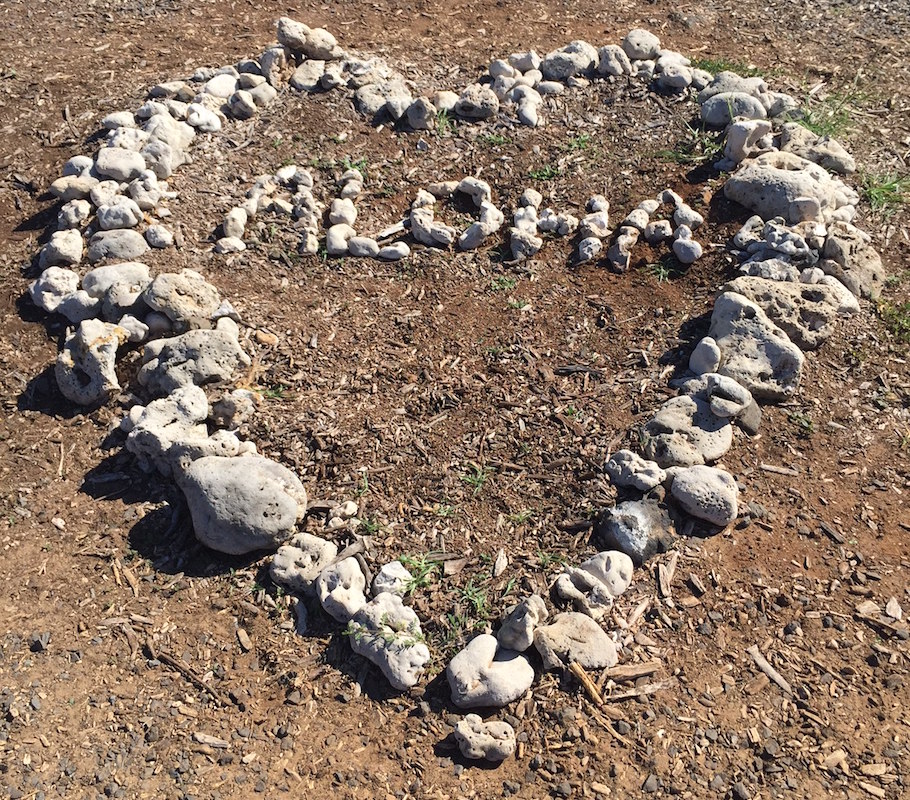 Image of rocks spelling Aloha